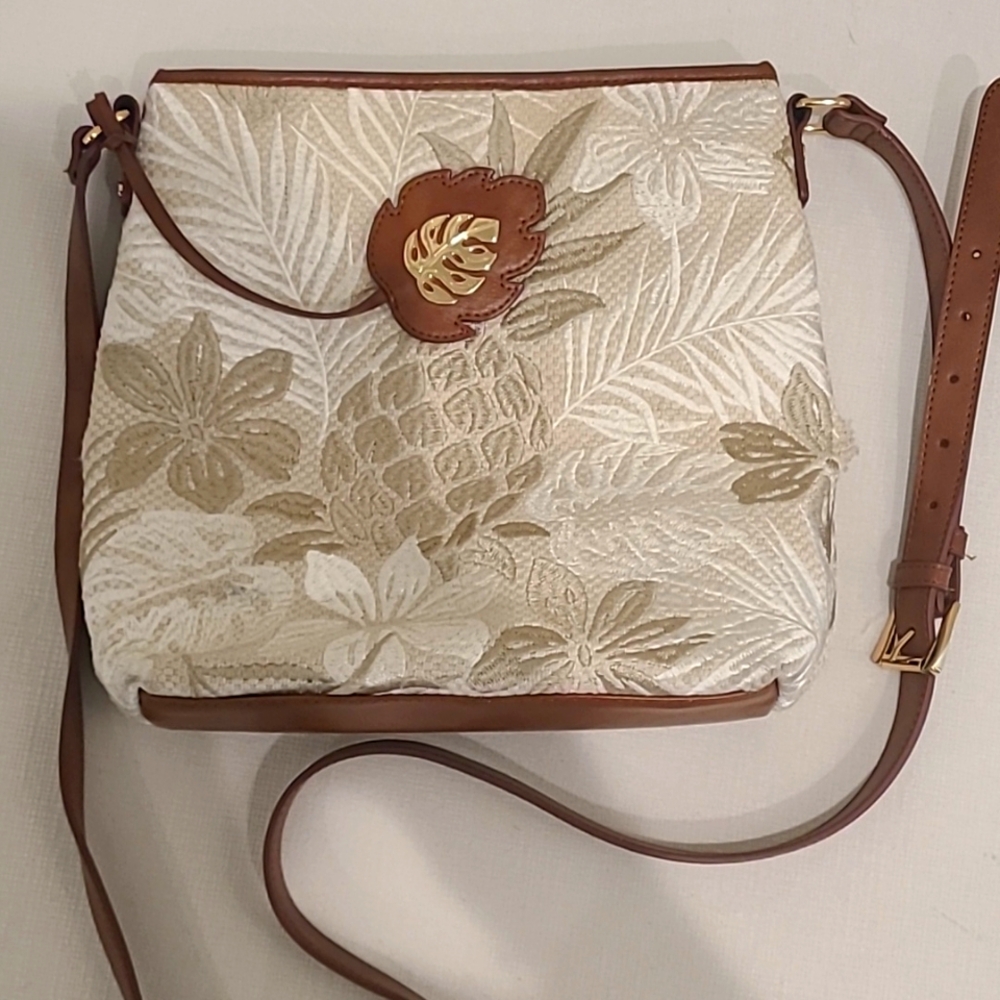 Tommy Bahama crossbody bag